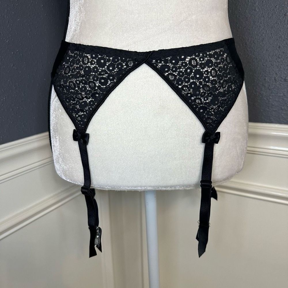 Cacique Garter Belt
